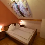 Haus Verdi Guest house 3*